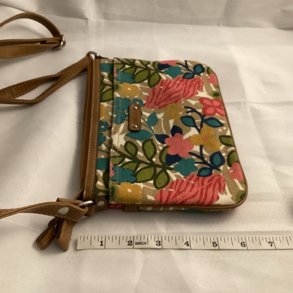 Small floral pattern Relic purse - Picture 7 of 8